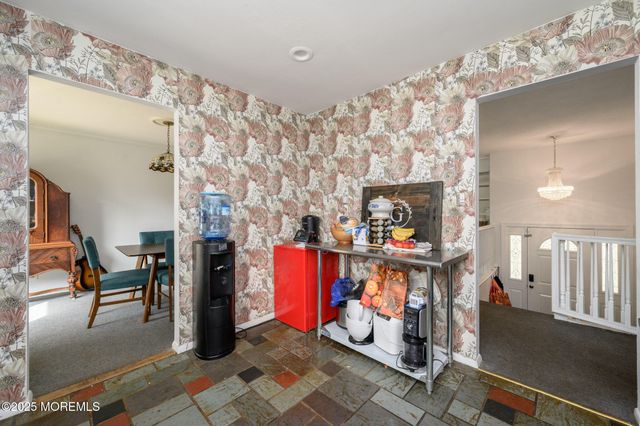 25 Highland Drive, Manalapan, NJ 07726