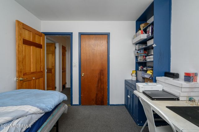 25 Highland Drive, Manalapan, NJ 07726