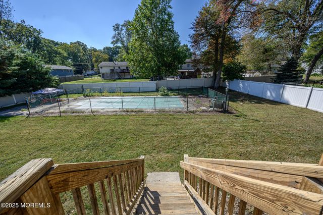 25 Highland Drive, Manalapan, NJ 07726