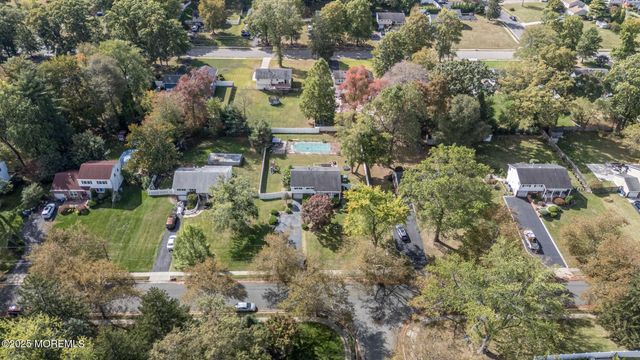 25 Highland Drive, Manalapan, NJ 07726