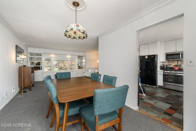 25 Highland Drive, Manalapan, NJ 07726