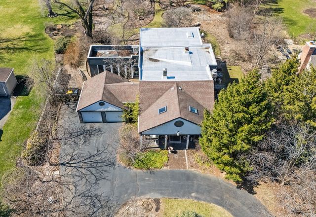108 N Wheeling Road, Prospect Heights, IL 60070