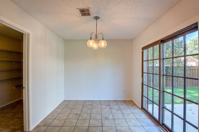 2006 Crystal Springs Drive, Corinth, TX 76210