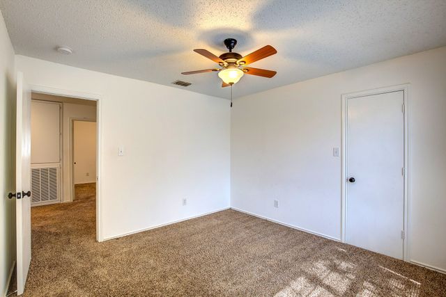 2006 Crystal Springs Drive, Corinth, TX 76210