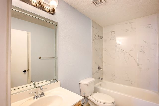 2006 Crystal Springs Drive, Corinth, TX 76210