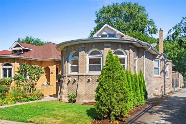 2416 W MORSE Avenue, Chicago, IL 60645