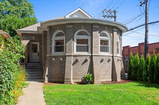 2416 W MORSE Avenue, Chicago, IL 60645