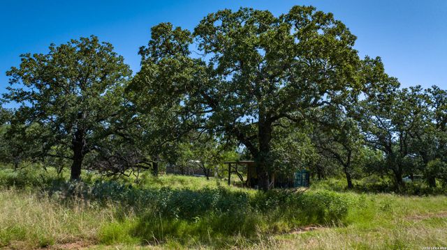 9978 hay spring, Fredonia, TX 76842