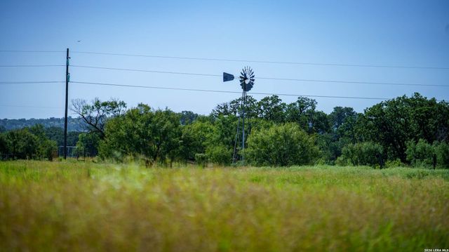 9978 hay spring, Fredonia, TX 76842