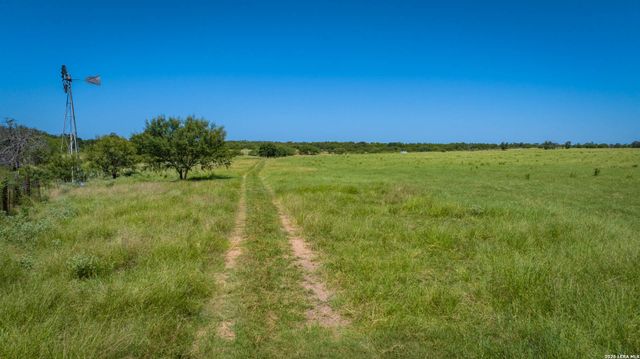 9978 hay spring, Fredonia, TX 76842