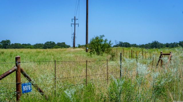 9978 hay spring, Fredonia, TX 76842