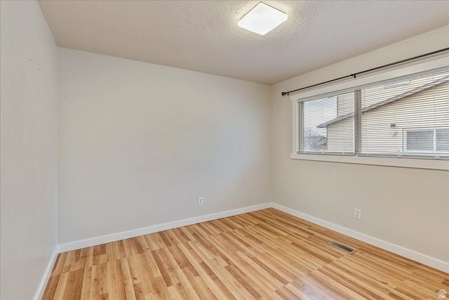 112 W 2050 N, Sunset, UT 84015