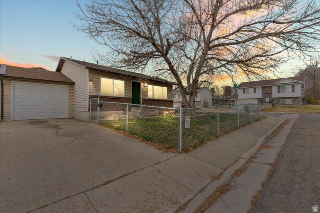 112 W 2050 N, Sunset, UT 84015