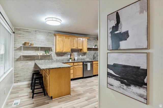 112 W 2050 N, Sunset, UT 84015