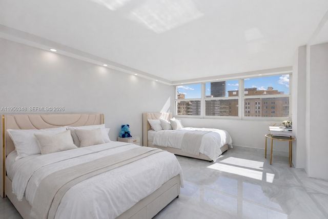 1880 S Ocean Dr PH1, Hallandale Beach, FL 33009