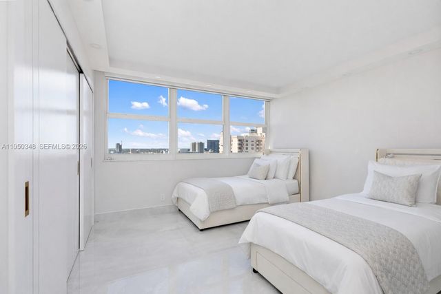 1880 S Ocean Dr PH1, Hallandale Beach, FL 33009