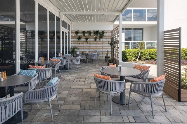 1880 S Ocean Dr PH1, Hallandale Beach, FL 33009