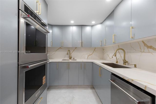 1880 S Ocean Dr PH1, Hallandale Beach, FL 33009