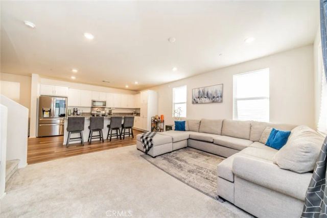 1810 Park Place Ln., Riverside, CA 92501