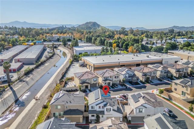 1810 Park Place Ln., Riverside, CA 92501