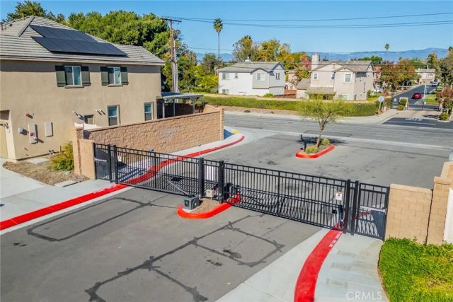 1810 Park Place Ln., Riverside, CA 92501