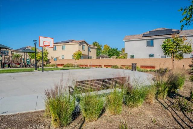 1810 Park Place Ln., Riverside, CA 92501