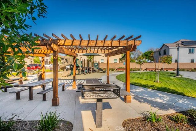 1810 Park Place Ln., Riverside, CA 92501