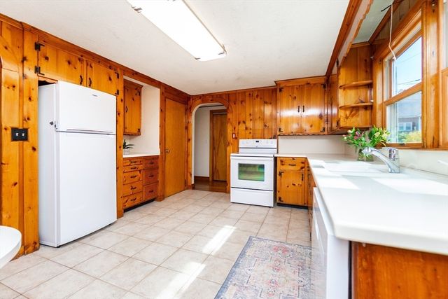 34 Grimshaw Street, Malden, MA 02148