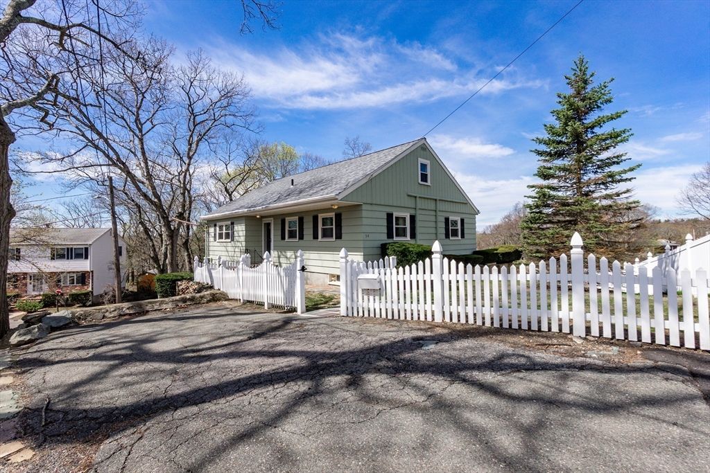 34 Grimshaw Street, Malden, MA 02148