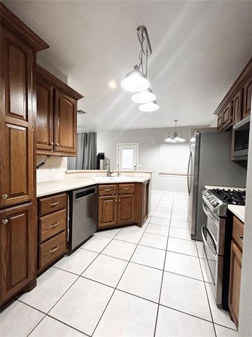 1375 S Moore Avenue, Midwest City, OK 73130