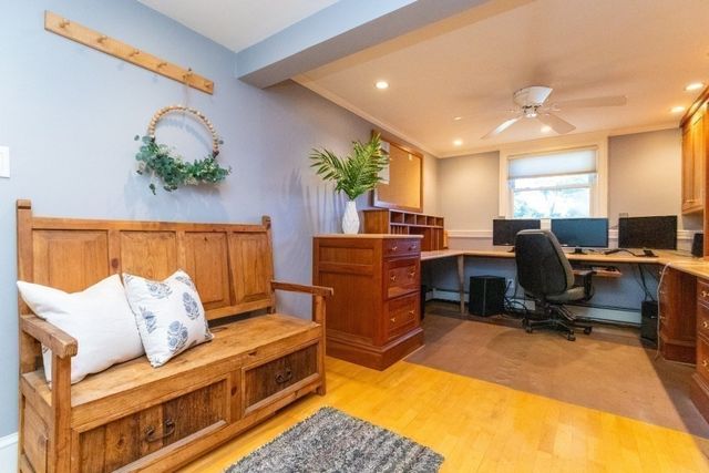 30 Sarah St, Burlington, MA 01803