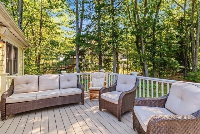 30 Sarah St, Burlington, MA 01803