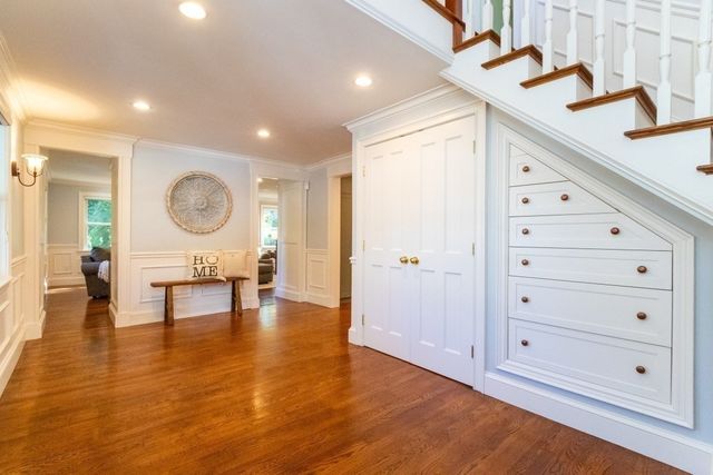 30 Sarah St, Burlington, MA 01803