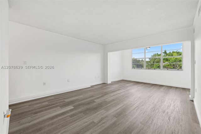 1800 SW 25th St 2305, Miami, FL 33133