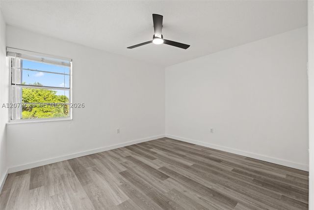 1800 SW 25th St 2305, Miami, FL 33133