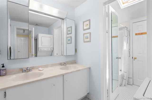 570 Hampton Road 31, Southampton, NY 11968