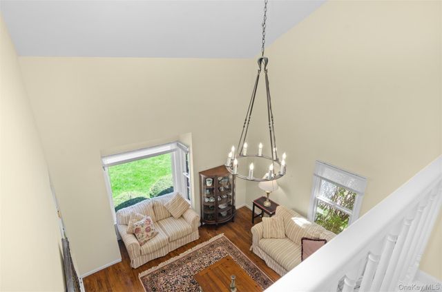 570 Hampton Road 31, Southampton, NY 11968