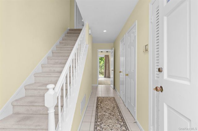 570 Hampton Road 31, Southampton, NY 11968