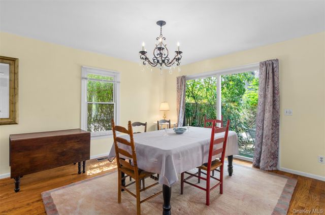 570 Hampton Road 31, Southampton, NY 11968