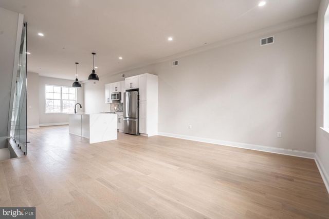 2717 LORRAINE CT, Philadelphia, PA 19131