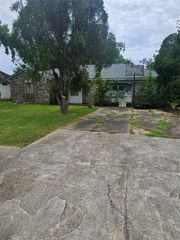 1719 N Avenue M, Freeport, TX 77541