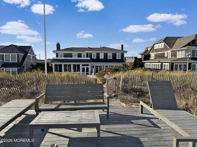 985 East Avenue, Mantoloking, NJ 08738