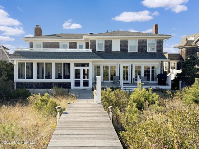 985 East Avenue, Mantoloking, NJ 08738