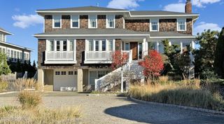 985 East Avenue, Mantoloking, NJ 08738