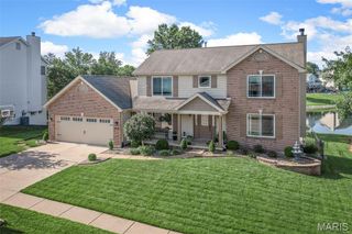 637 Avondale Drive, St Peters, MO 63376