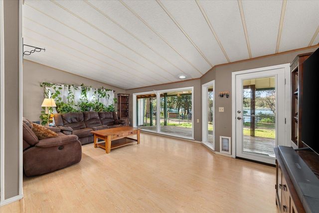 42408 N Sylvan Rd, Elk, WA 99009