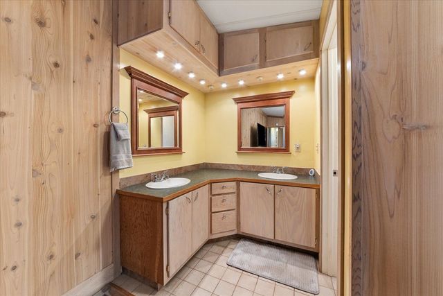 42408 N Sylvan Rd, Elk, WA 99009