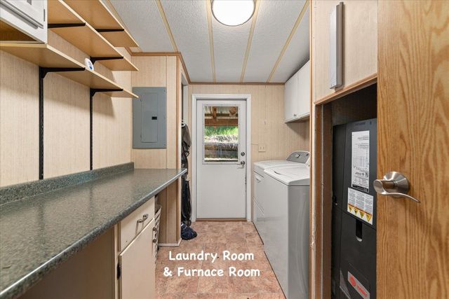 42408 N Sylvan Rd, Elk, WA 99009