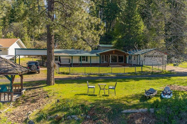 42408 N Sylvan Rd, Elk, WA 99009