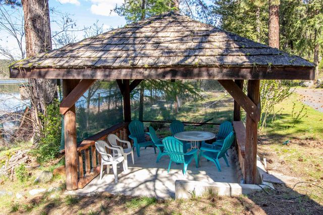 42408 N Sylvan Rd, Elk, WA 99009